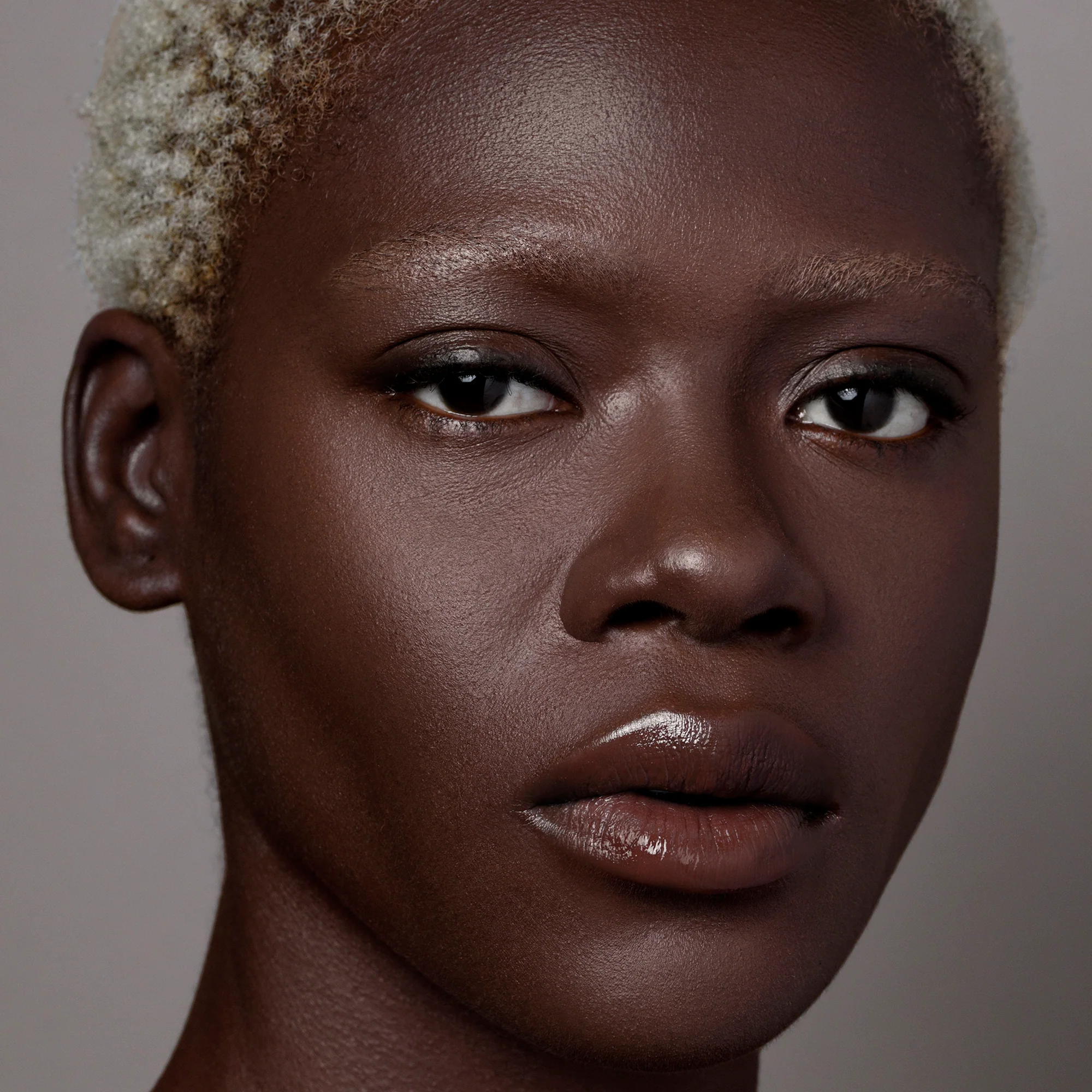 3 Drop Weightless Serum Foundation - Image 96