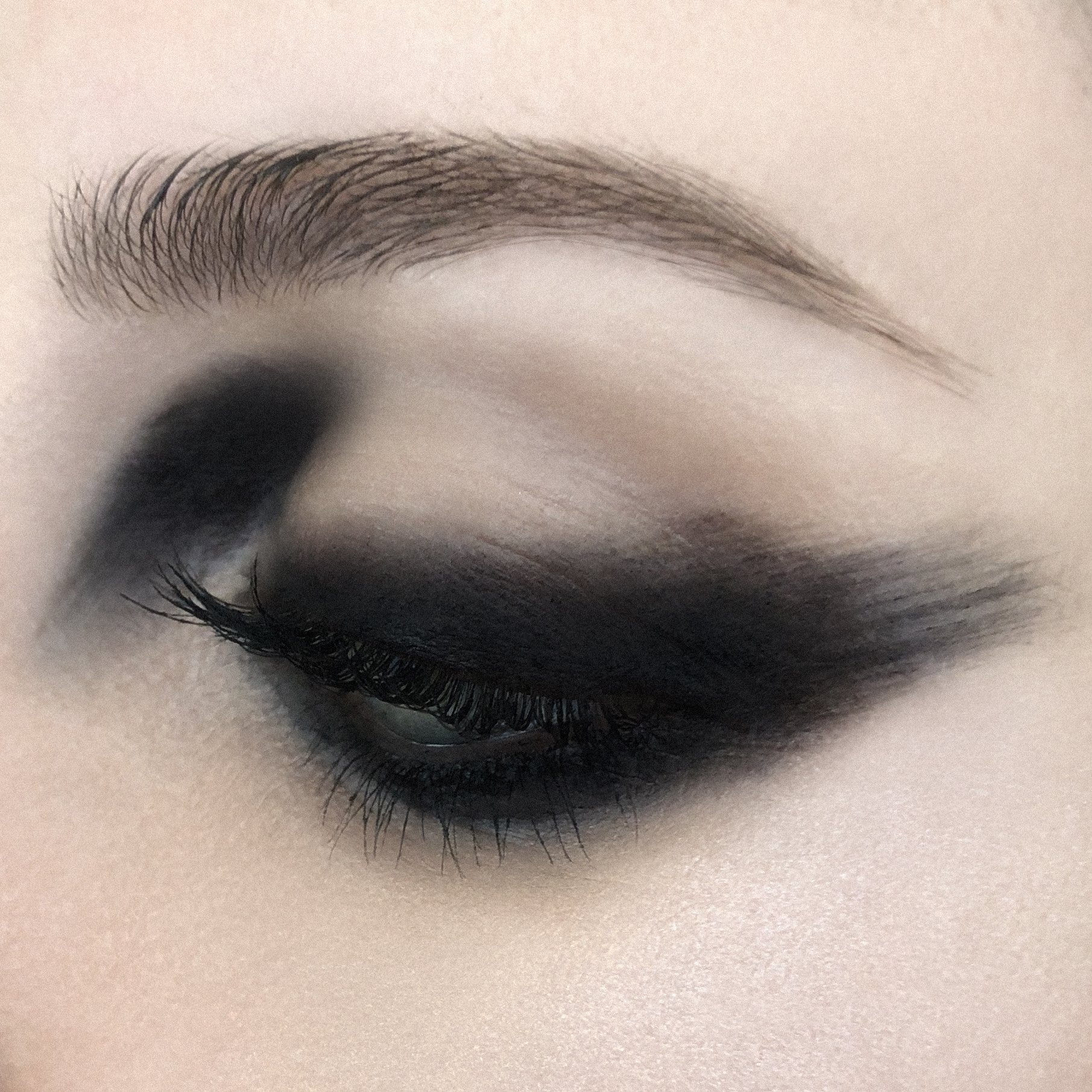 Color Set: The Black Orb Enigmatic Kohl Eyeliner Duo (Abyss + Iron) - Image 10