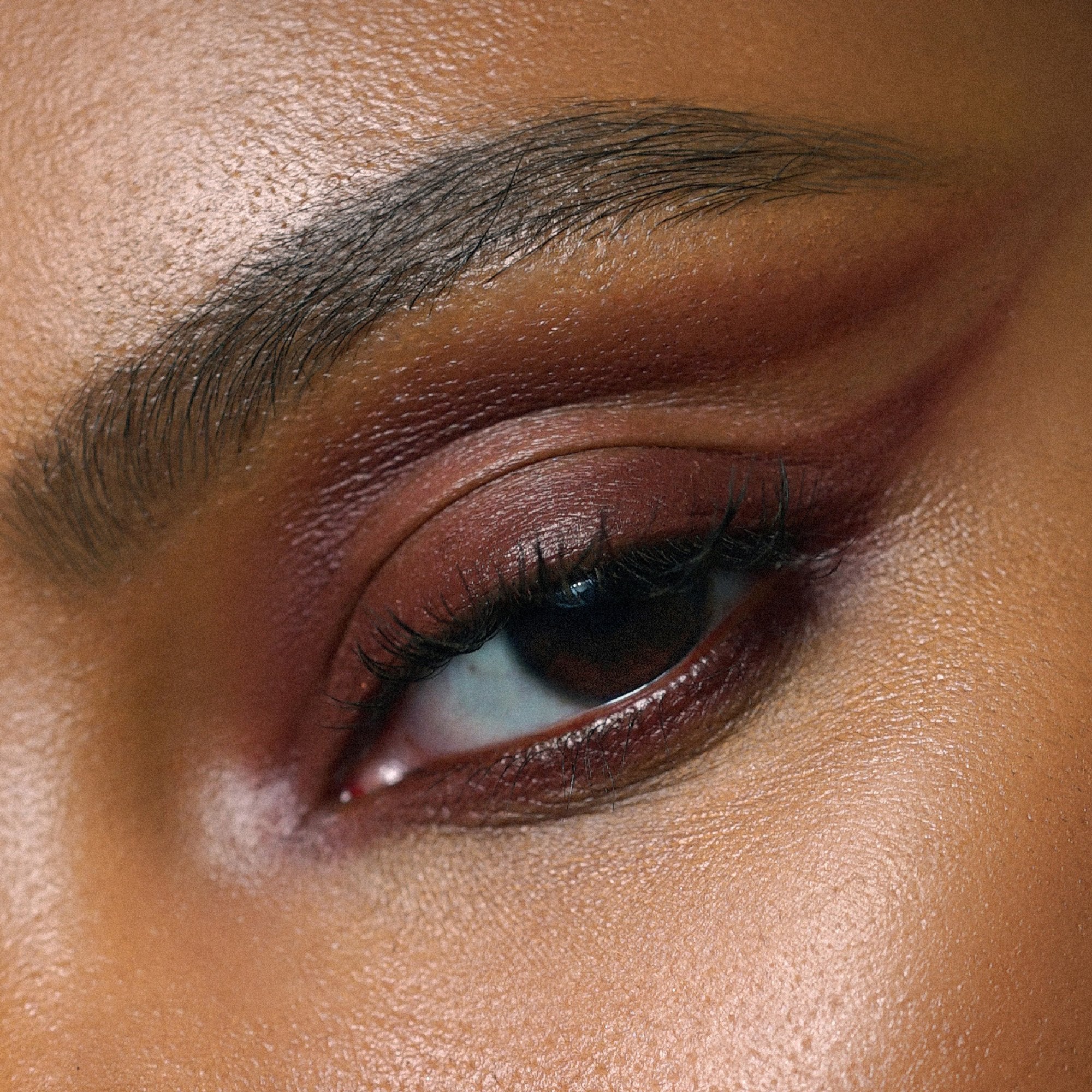 Color Set: The Black Orb Enigmatic Kohl Eyeliner Duo (Abyss + Iron) - Image 21