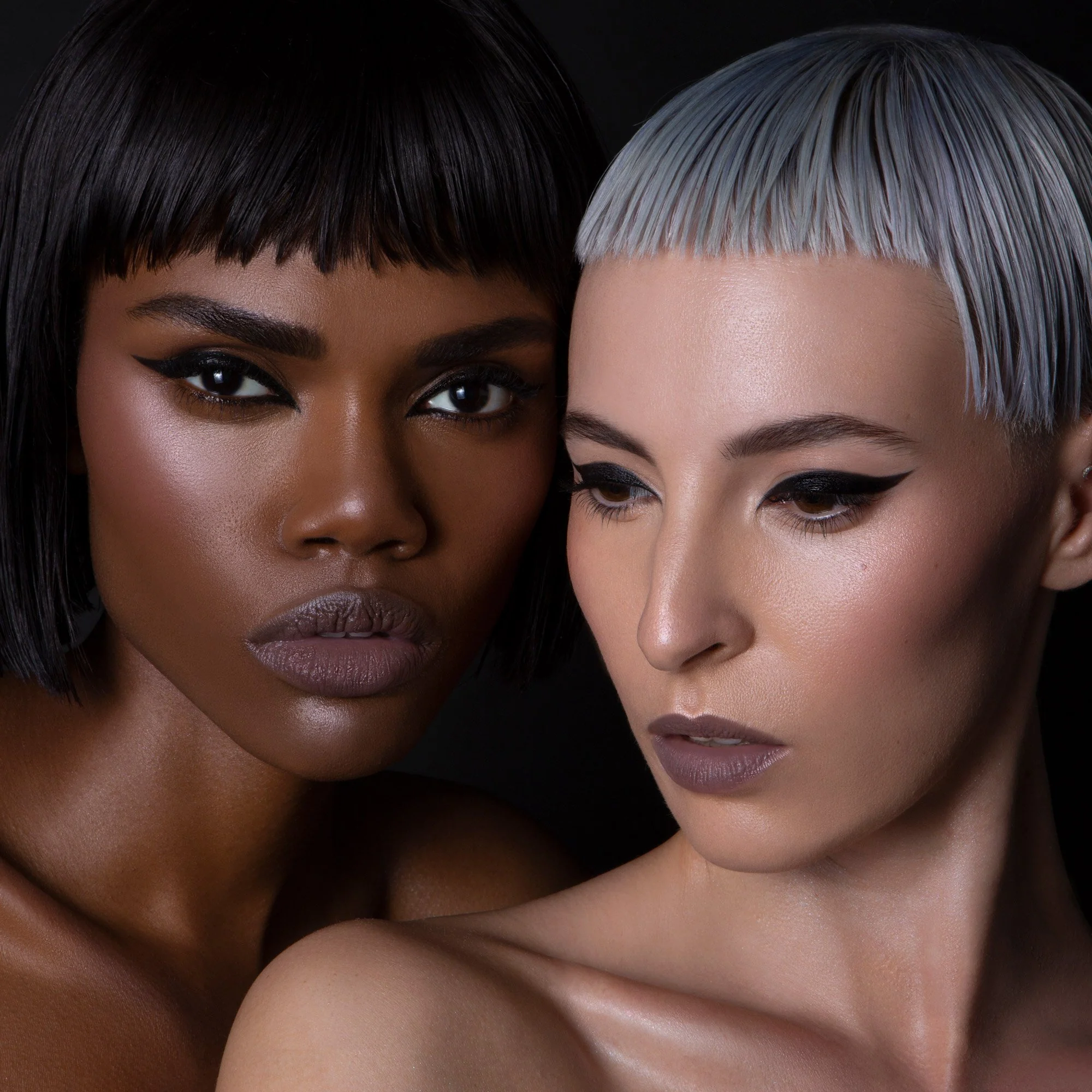 Color Set: The Black Orb Enigmatic Kohl Eyeliner Duo (Abyss + Iron) - Image 6